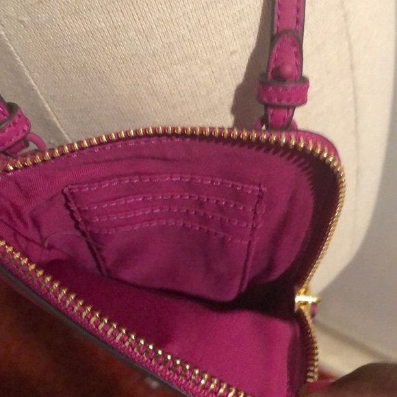 Tory Burch cell phone crossbody purse - Picture 3 of 7